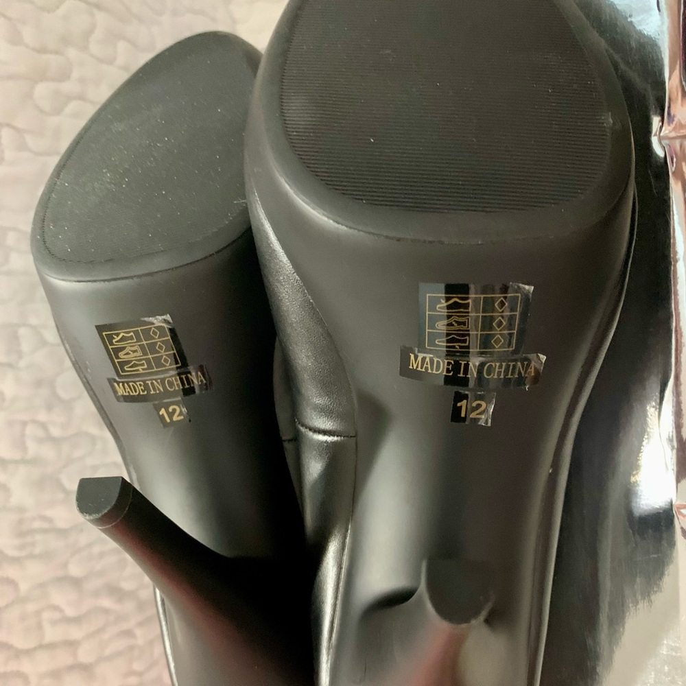 NIB Ellie Black Classic High Heels in 12 WIDE - Picture 3 of 6